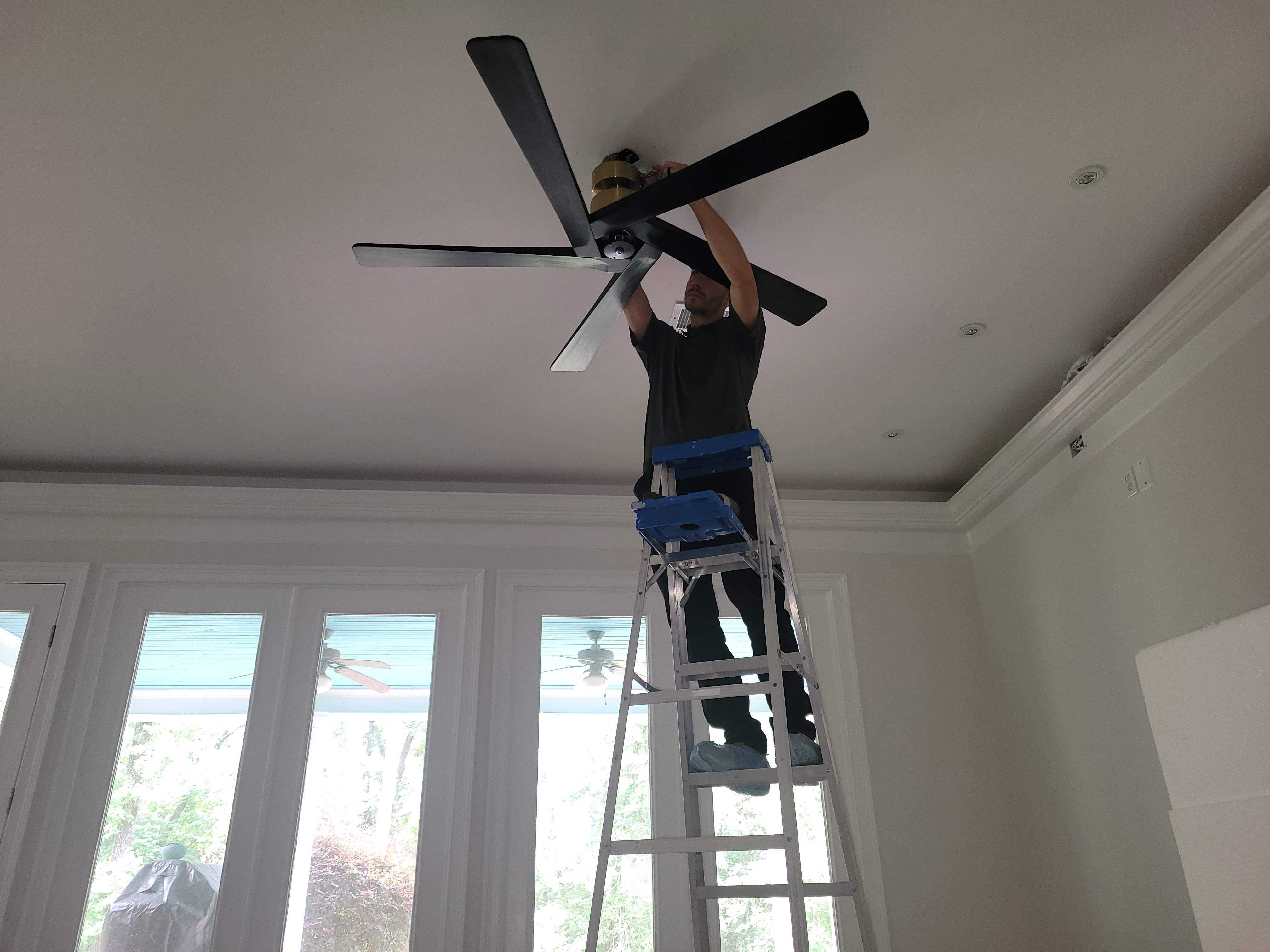 Installing a ceiling new fan